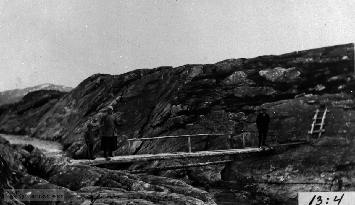 Aursjøens utløp..Bildet er tatt hausten 1921..