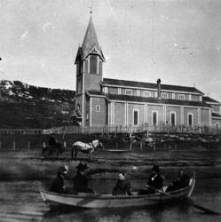 Robåt ved Nesset Kirke..Eidsvåg kirke bygd 1878 er en langki