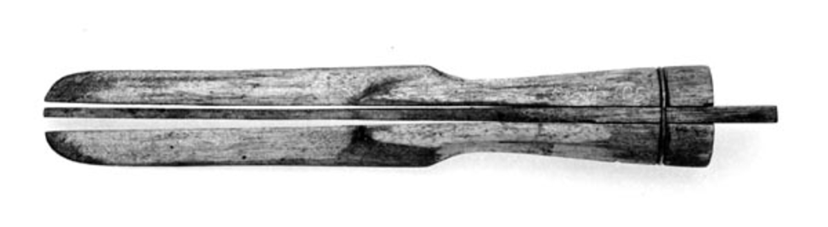 Verktøy til forming av knivslire. 
Lutnes (ca. 1890-1975) var knivmaker hele livet. 