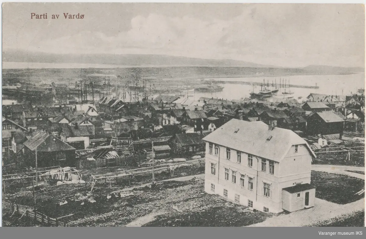 Postkort, Vestervågen, Nordre Våg og Skagen, sett fra Klondyke, ca. 1920