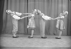 Ballettbilder fra Alma Christensens danseskole.