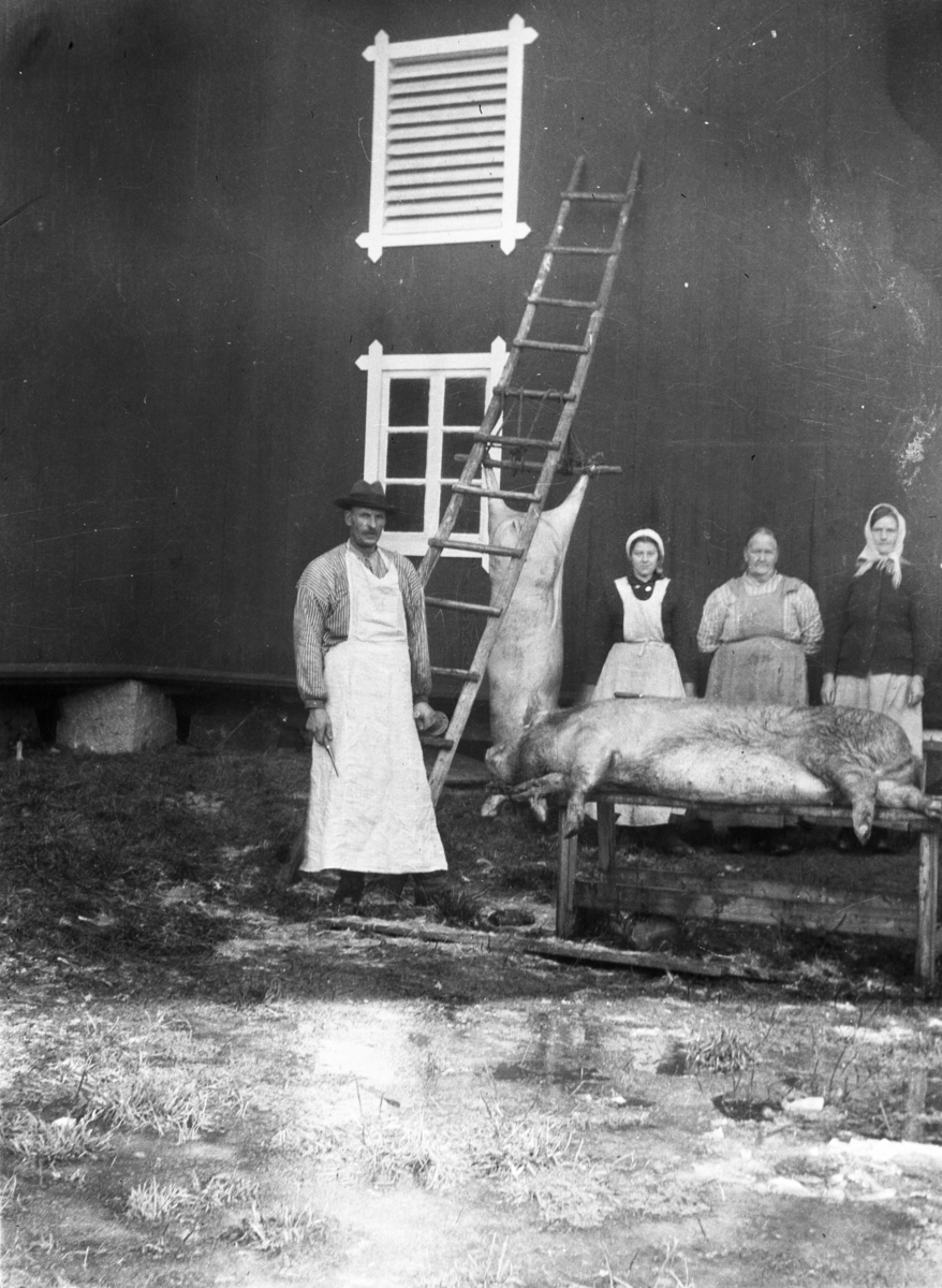 Nordre Rustad, slakting av gris