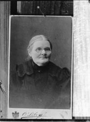 Berthe Andersdtr. Snarud f.24/6.1840, i Furnes gift 1871 med