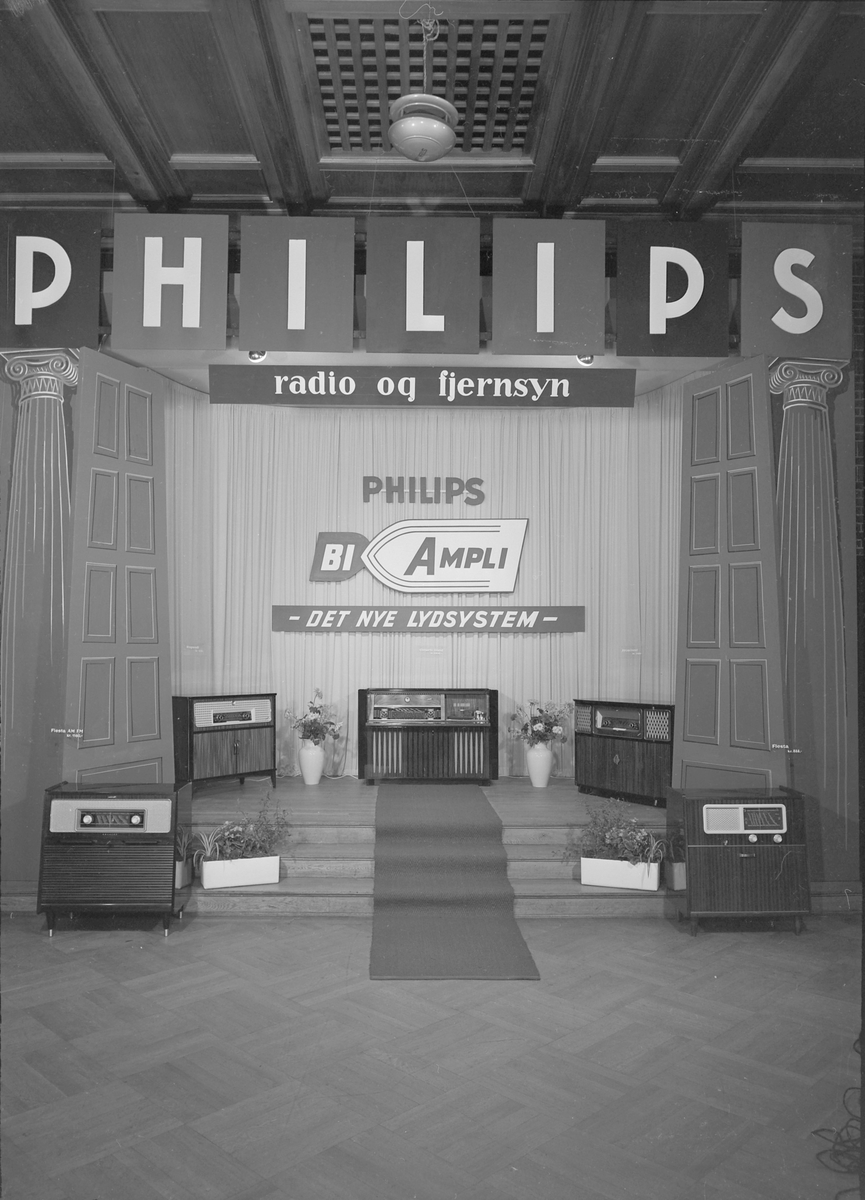 Radiomessen 1956 - A/S Philips' stand på messen