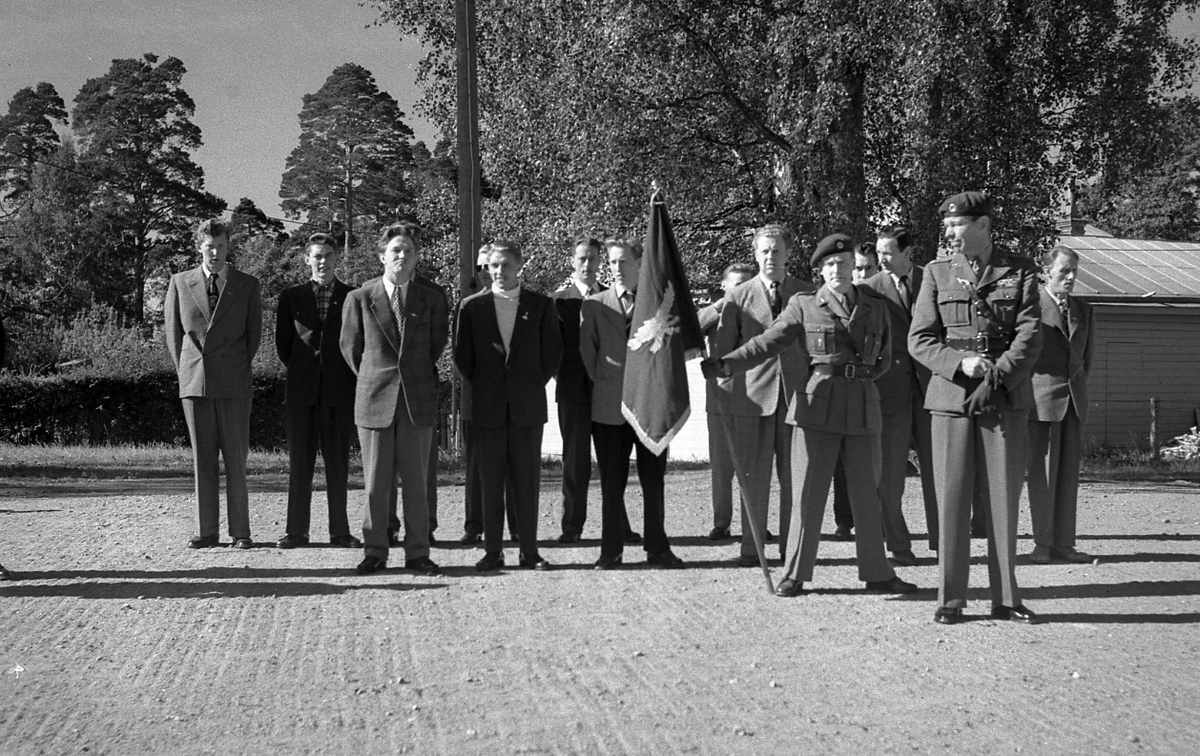 Fallskärmsjägarskolan i Karlsborg 1953.FJS-dagen.Uppställning.