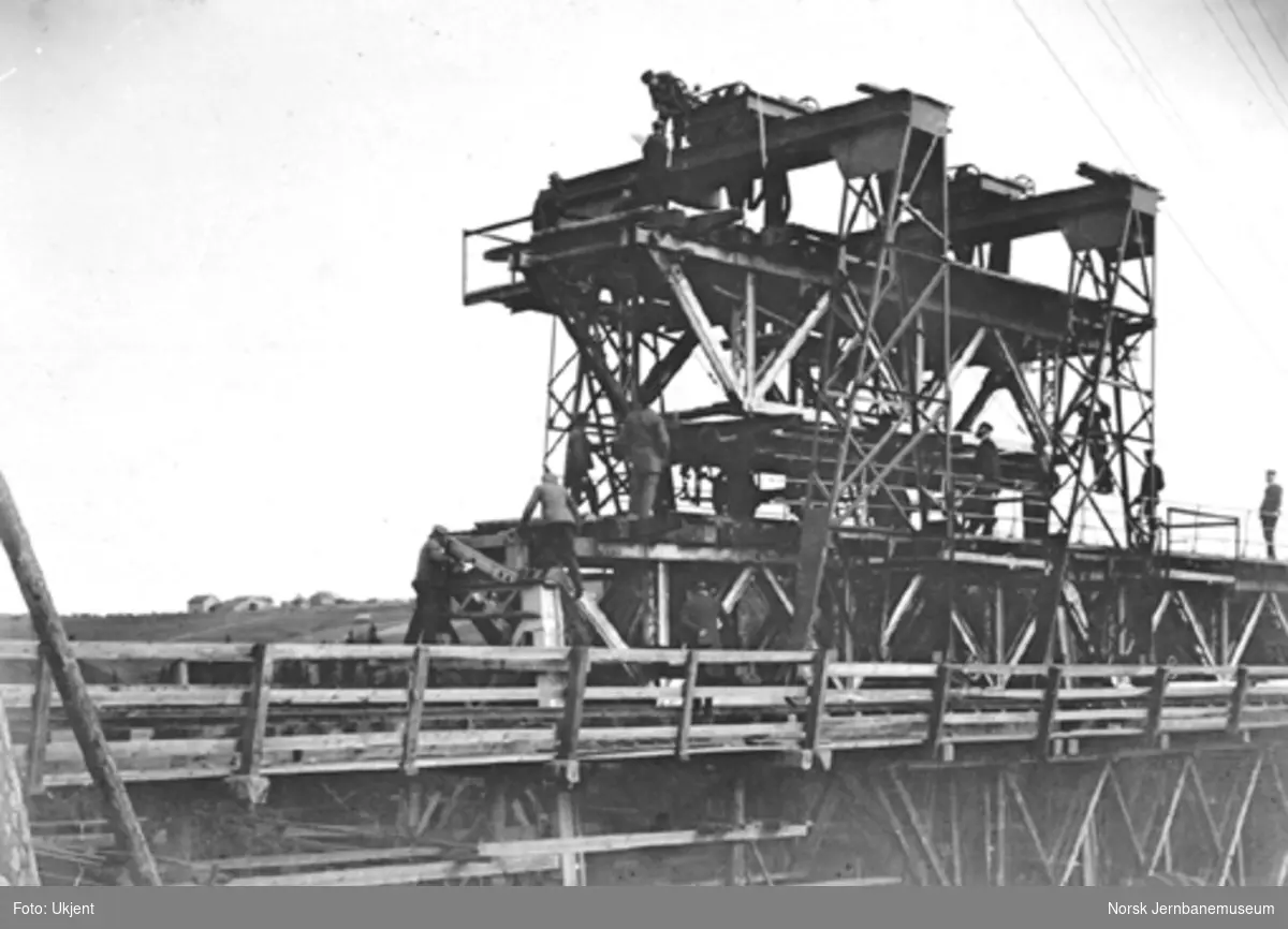 Ombygging av Hobøl viadukt; utskifting av 1. spenn fra vest