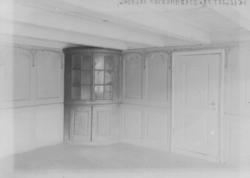 Interiør, storstue fra skipperhus. Opprinnelig fra Strømmen,