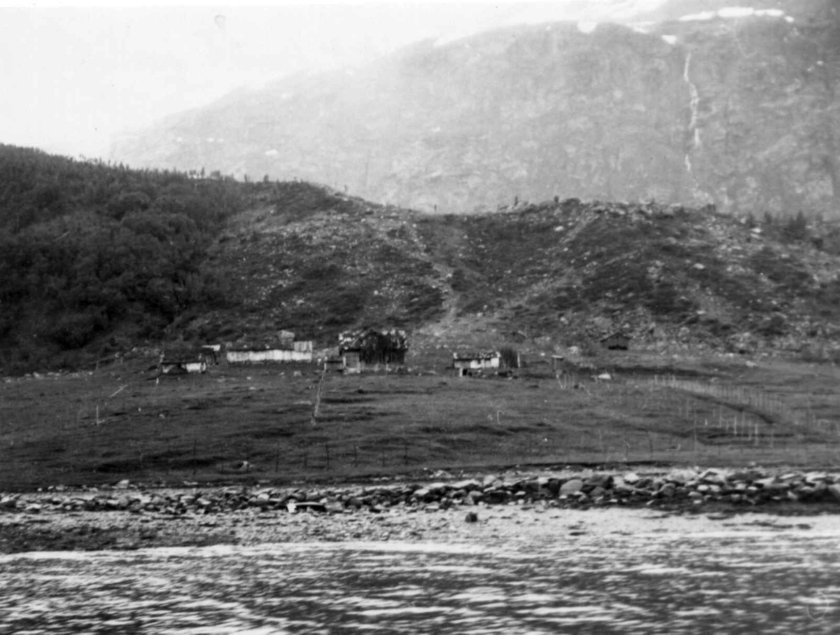 Selmer og Peder Olsens gård i Stordalen, 1948. - Norsk Folkemuseum ...