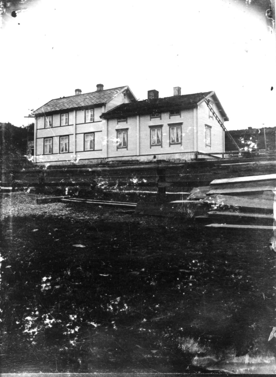 Hus i nærheten av Kistrand, 1894-1902, Porsanger i Finnmark.