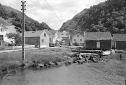 Hidra, Flekkefjord, juli 1968. Boliger og sjøboder.