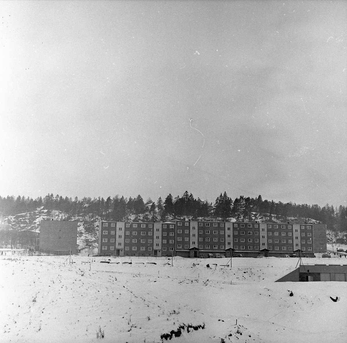 Oslo, 01.03.1965. Landskap med boligerblokker.
