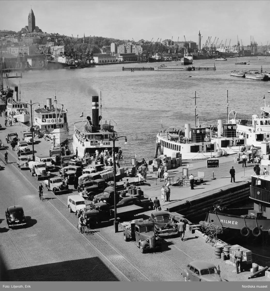 Göteborg. Fartyg vid kaj längs Göta älv