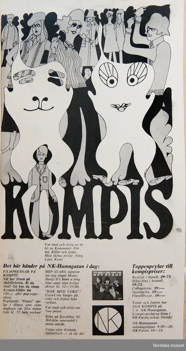Ur NK:s annonsliggare  1/9 1967-24/3 1968.
Reklam för NK kompis. ”Toppenprylar till kompispriser”. Teckning föreställande ungdomar i modekläder.
