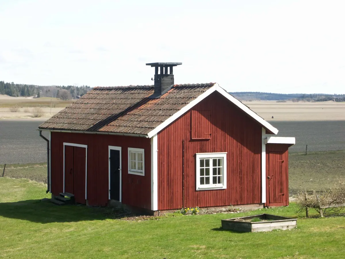 Pumphus på Landsberga översteboställe, Biskopskulla socken, Uppland ...