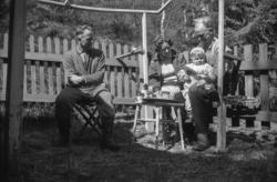 "Forsommeren 1964. Hyttetur etc."