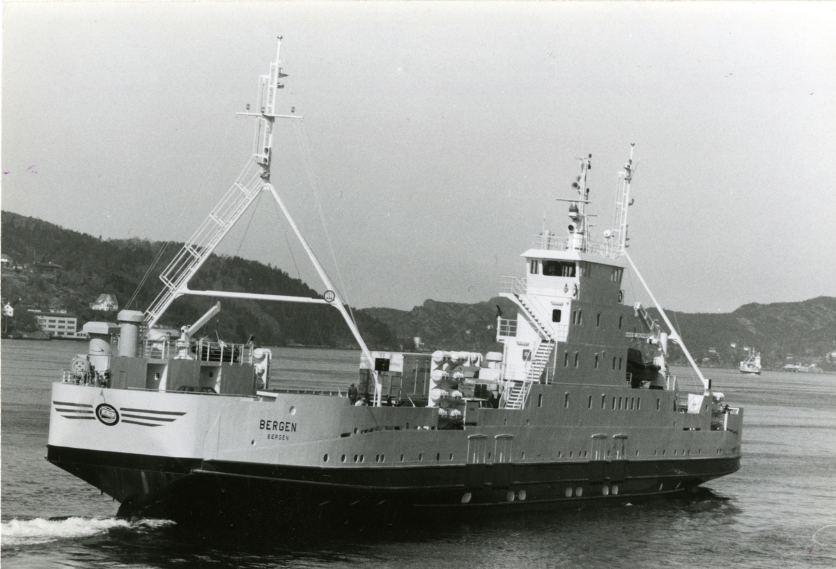 M/F Bergen (b.1984, A/S Mjellem & Karlsen, Bergen)