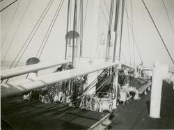 Eksteriør, dekket på lastebåten M/S America, B/N 389 under p