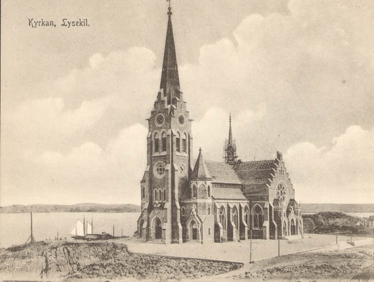 Tryckt text på kortet: "Kyrkan, Lysekil".
"Albert Wallins Bokhandel".