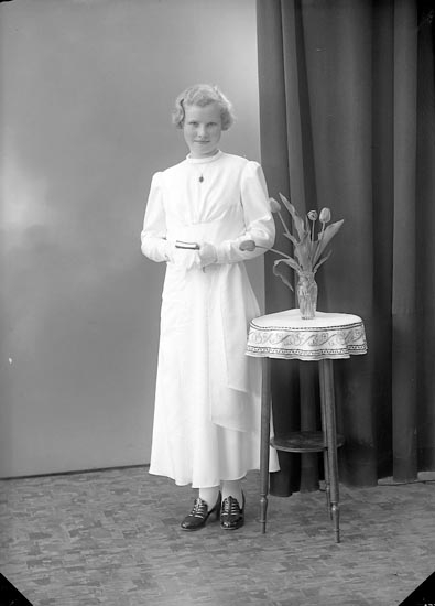 Enligt fotografens journal nr 6 1930-1943: "Johansson, Kerstin Anexet, Norum".