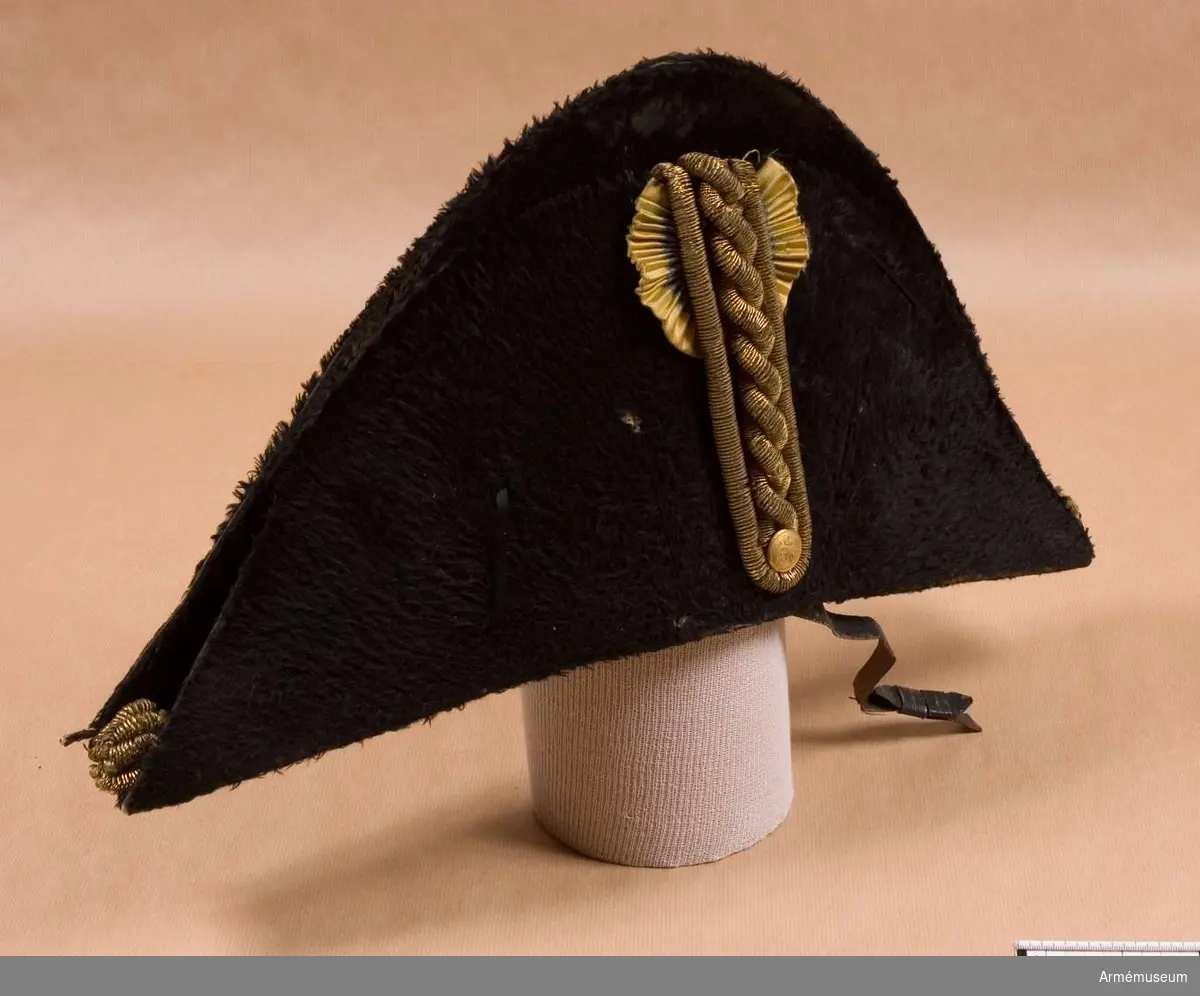Grupp C I.
Trekantig hatt från 1800-t början.