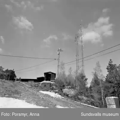 Dokumentation av byggnader på Norra berget, Konstruktioner på toppen av Nolbykullens slalombacke och utsikt från Nolbykullen.
