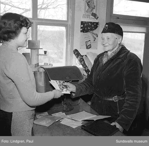 Kvinnlig lantbrevbärerska (72 år), Indal.