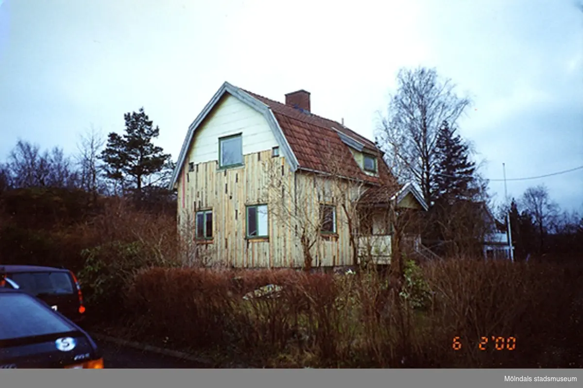 Byggnadsdokumentation av bostadshuset Bigatan 5, Renen 2, Sörgården 2000-02-06.