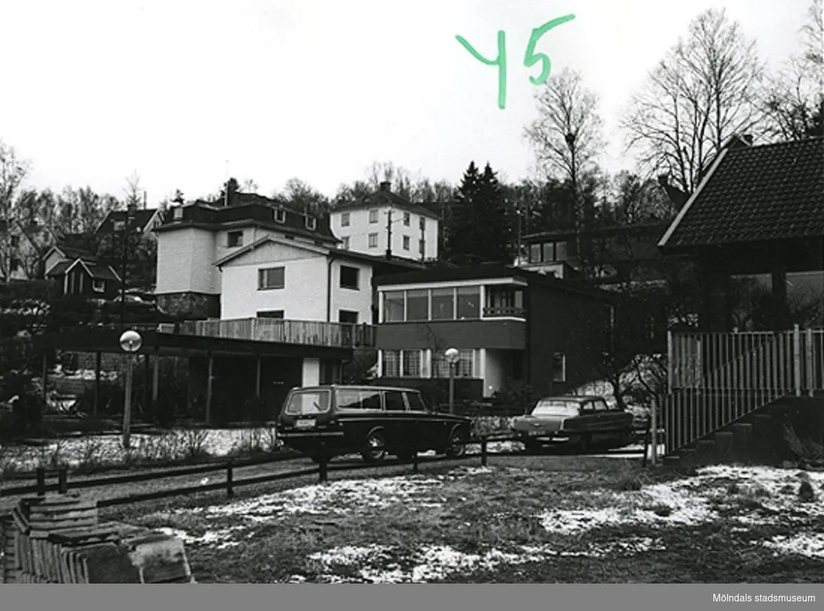 Bostadshus troligtvis på Lyckogatan 8 i Toltorpsdalen, Mölndal, 1970-tal.