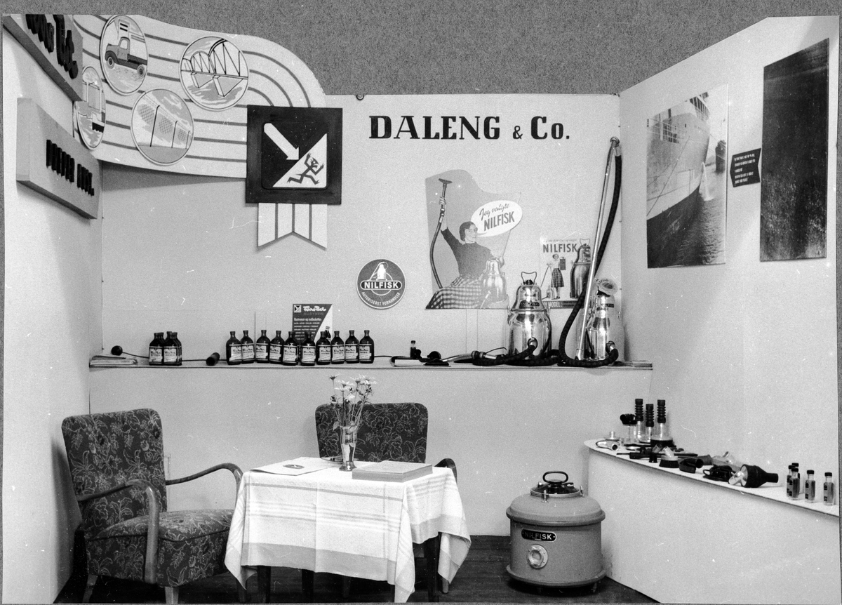 Standen til  Daleng & Co. under Harstadmessen, 1953.