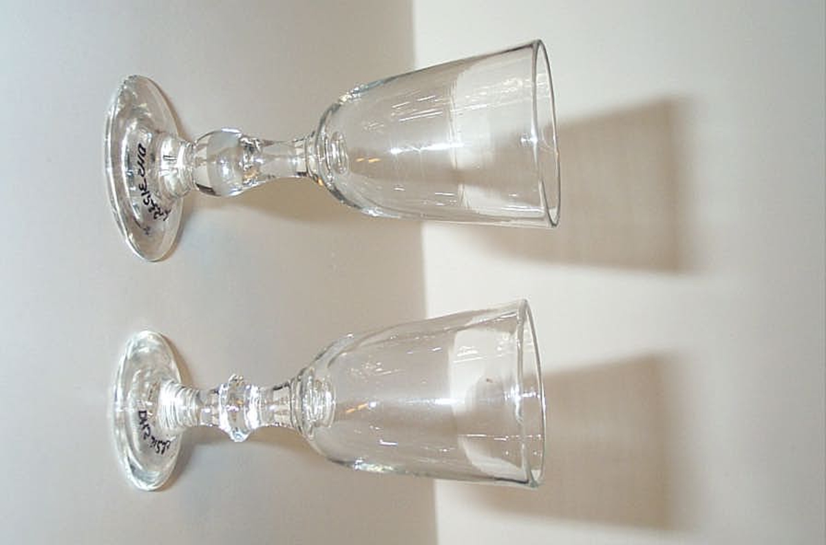 Form: Stetteglas
