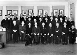 "Det 1ste fylkesting i Østfold, etter frigjøringen, samlet t