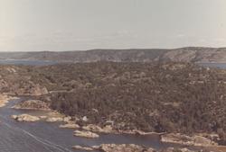 Oversiktsbilde av Rønningen  på Hvaler, juli 1967. Skråfoto/