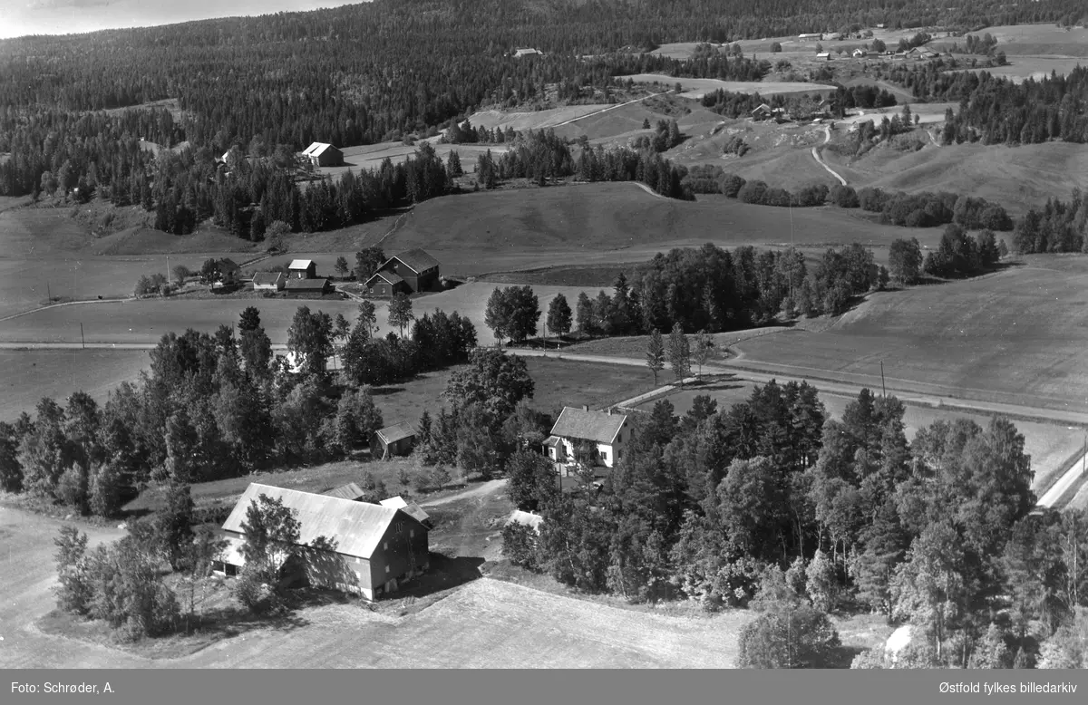 Falkenstein gård  i Skiptvet, flyfoto 11. juni  1959.