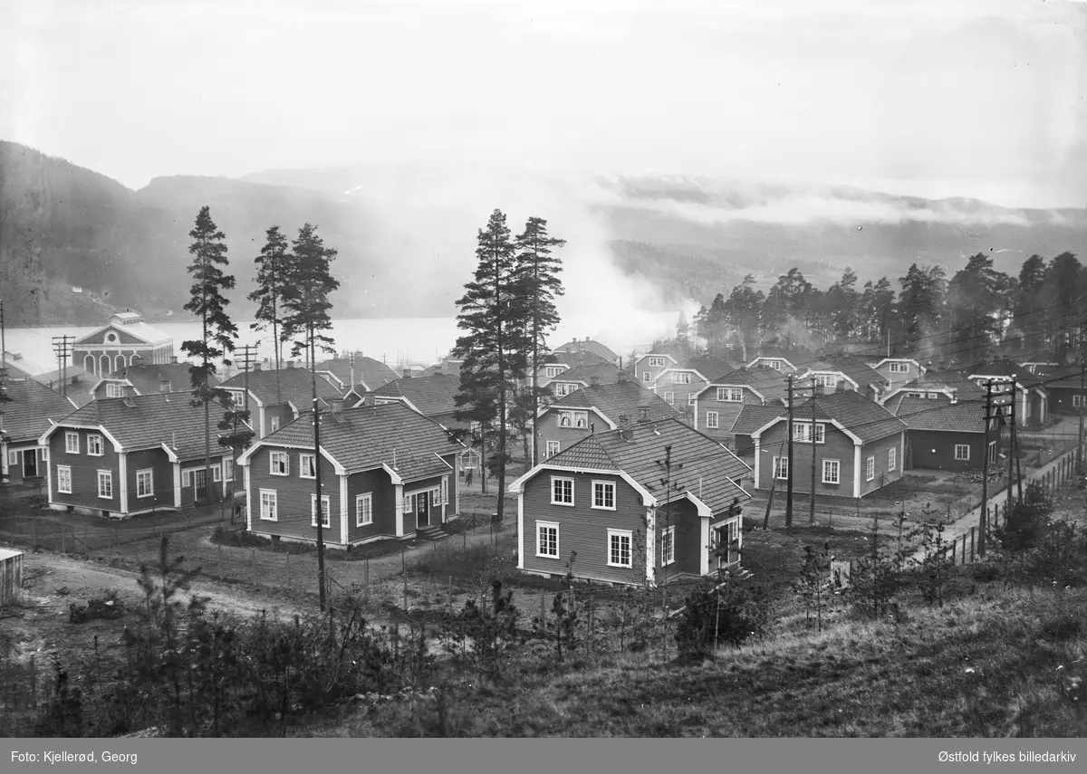 Notodden 1910, Grønnebyen sett fra Villamoen.