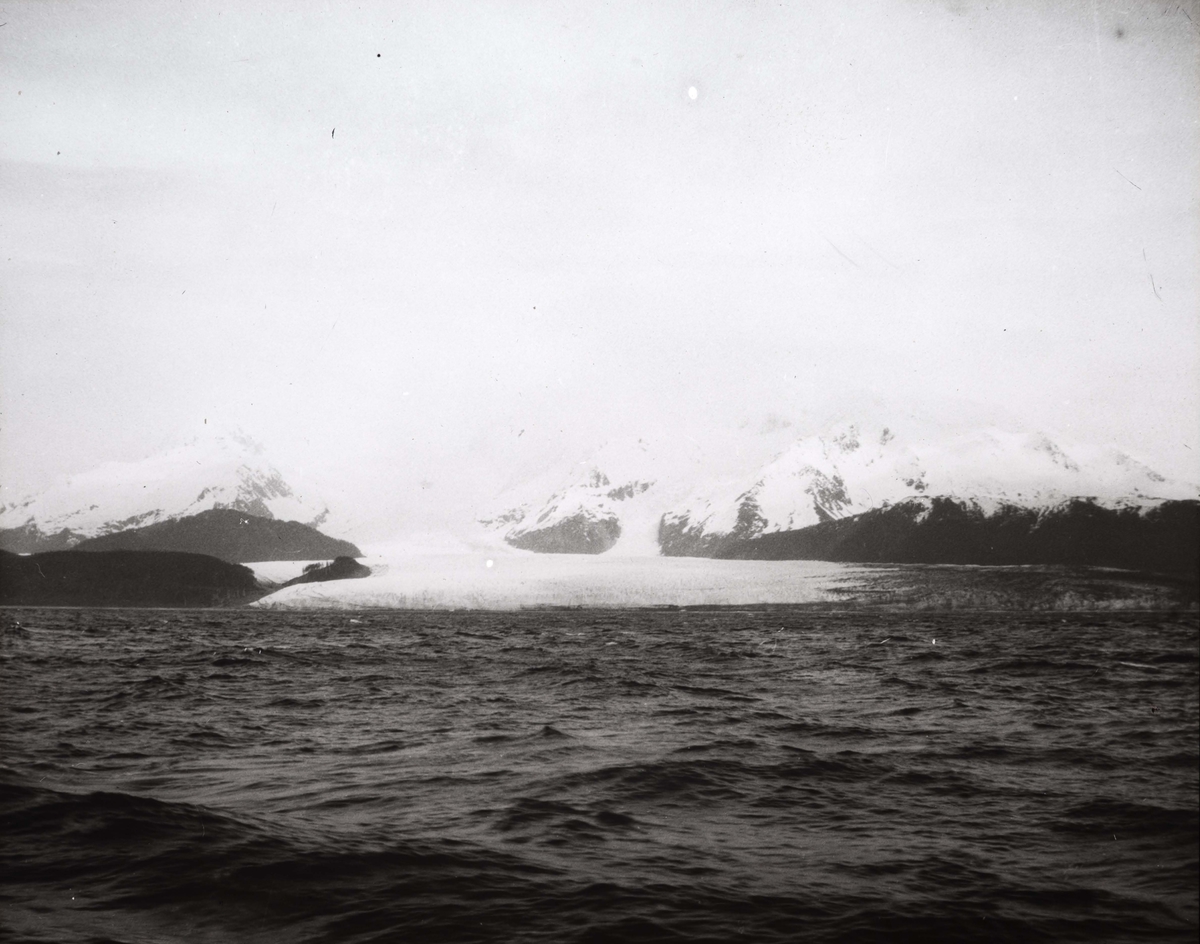 HYDROGRAFI: 1 ste isbræ. nord av Icy PT, S.E. Alaska, 1926.