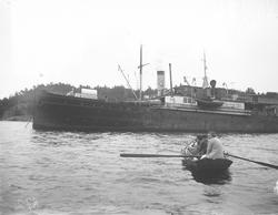 Pram ut til passasjerdamperen "Christiania"