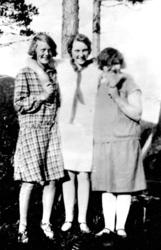 Fra venstre: Helga Wassås Wennevik, Gudlaug Lauten og Astrid