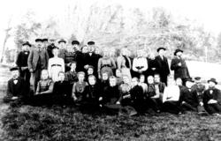 Konfirmasjonsbilde? Ukjente mennesker