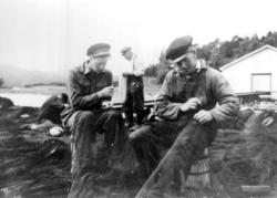 Aksel Storsul, Lorents Frelsøy og ukjent mann