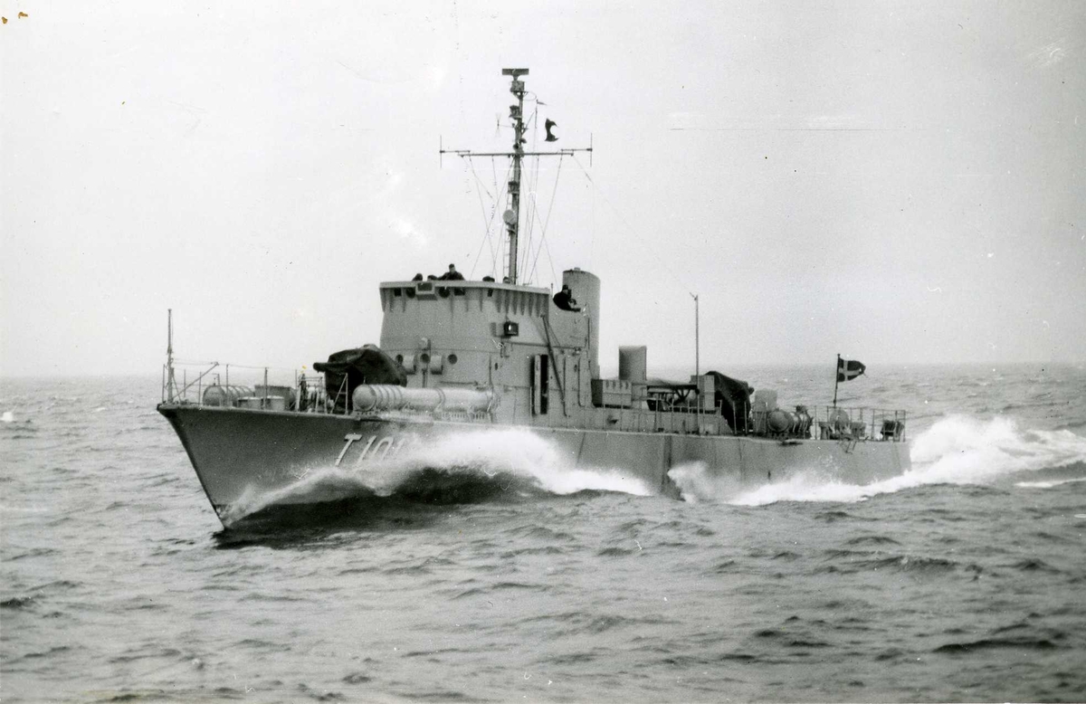 Motortorpedbåten Perseus (T 101) på provtur utanför Vinga den 23 april 1951.