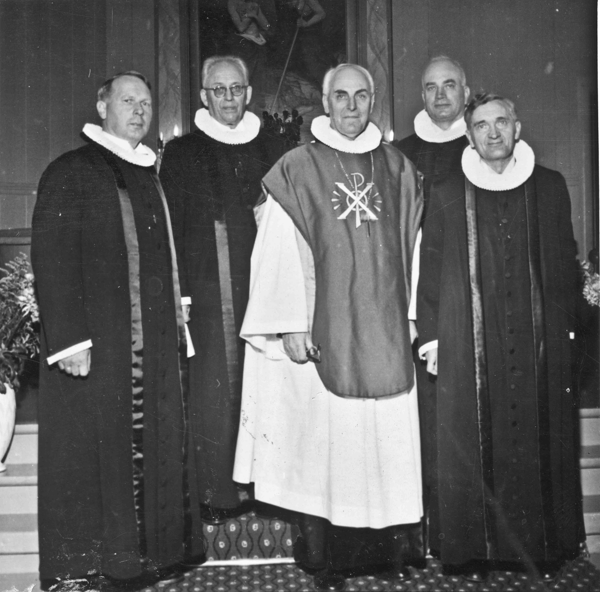 100-års jubileum i Langset kirke i 1959.
Fra v.: X, X, Biskop Smedmoe, Aksel Kragseth (prest på Langset), sogneprest Nils Taraldseth.