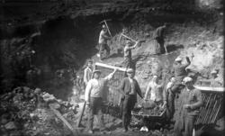 Veiarbeidere på Ytternes: