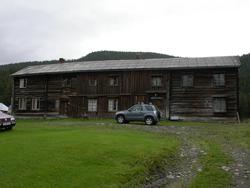 Dette er fra gnr. 5, bnr. 1 og 2. Bnr. 2 til venstre og bnr.