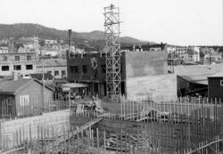 "Storgata 22 Hanna Olsen (urmaker Olsen) Det var 3 murmester