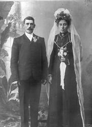 Brudebilde av Rasmus og Elen Gurine ble viet 31.mai 1908.