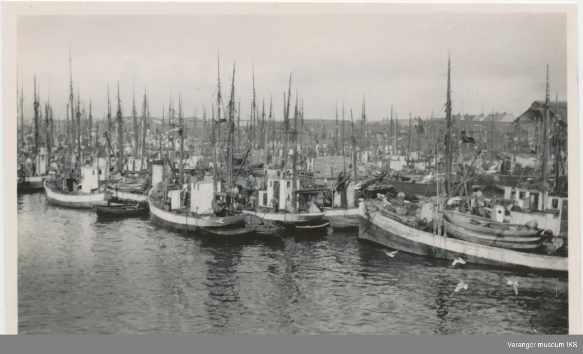 Fiskebåter på Nordre Våg, 1930-tallet