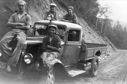 Grusing og omlegging av riksveien etter etter flommen i 1940