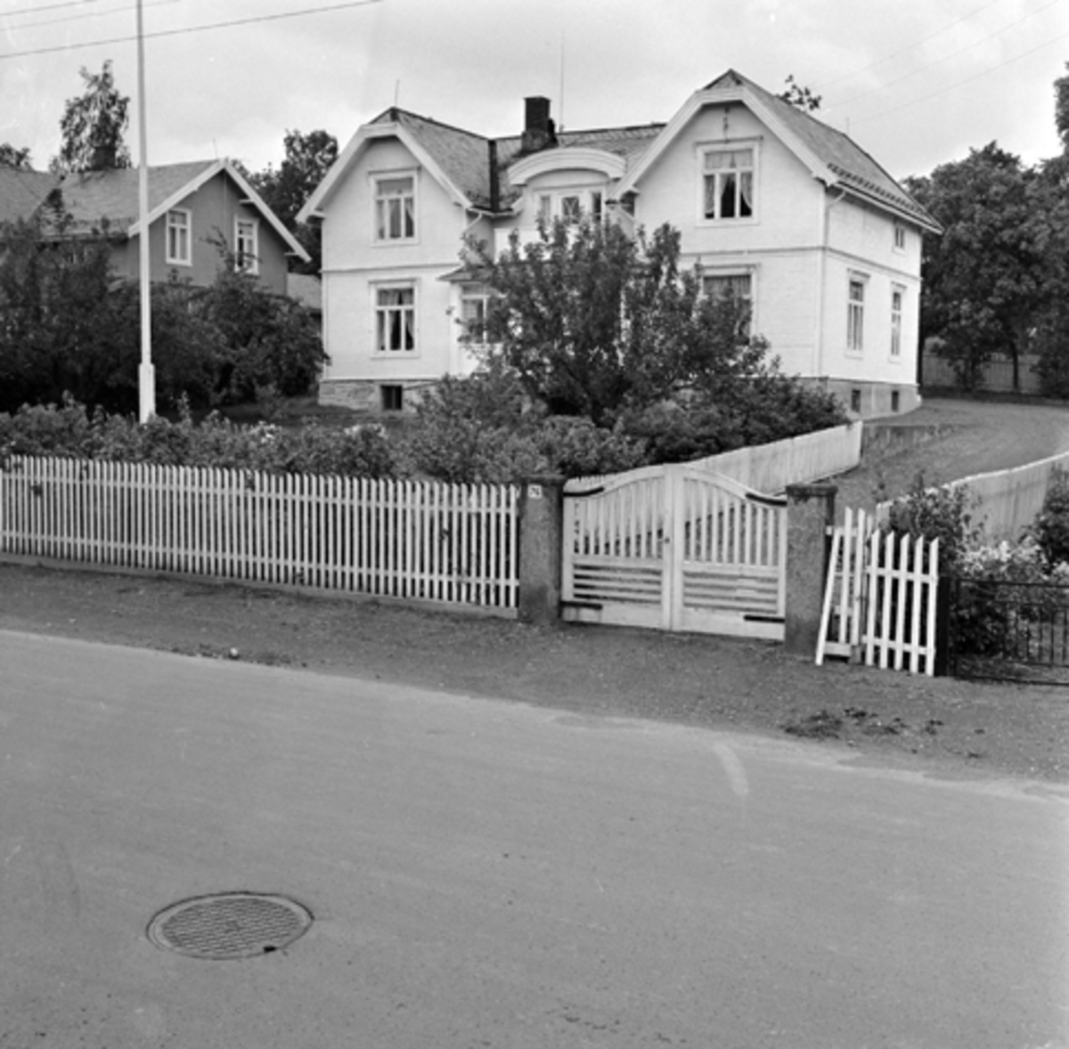 Hamar, St. Olavs gate 76, gjerde, port, stakitt