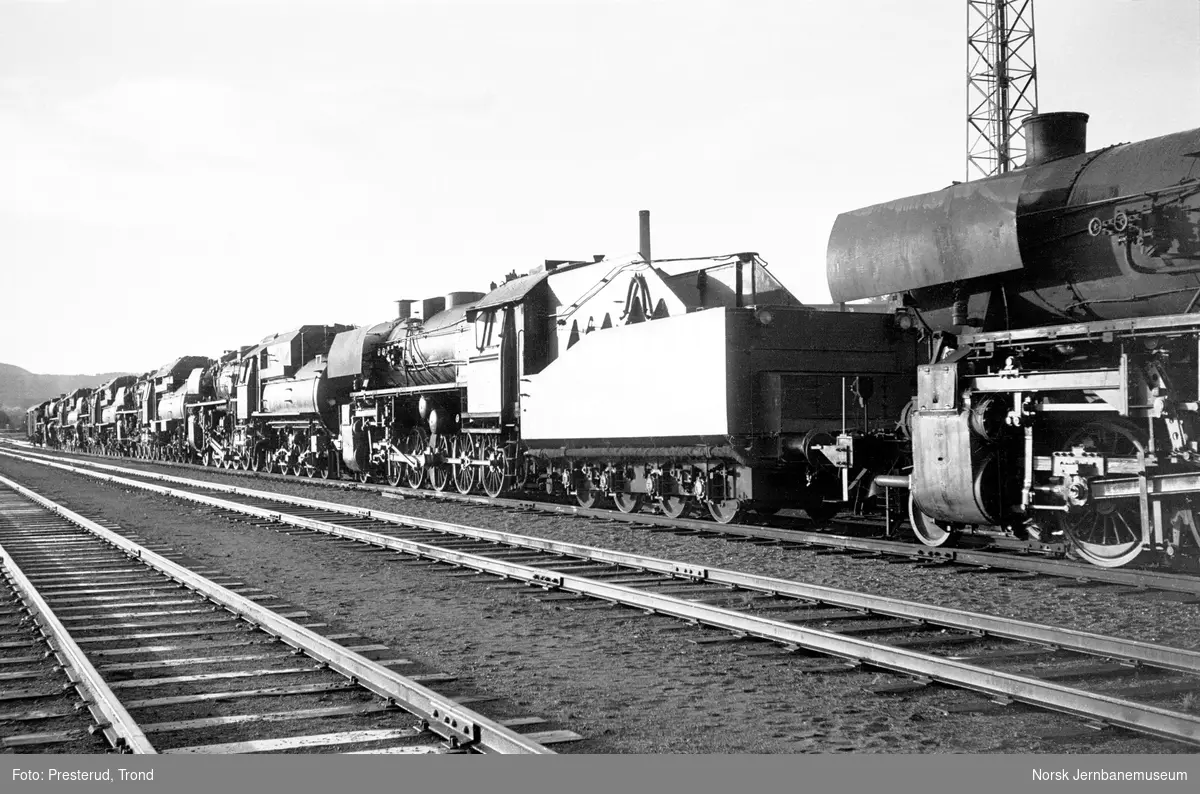Damplokomotiv type 63a nr. 4839 og andre hensatte lokomotiver