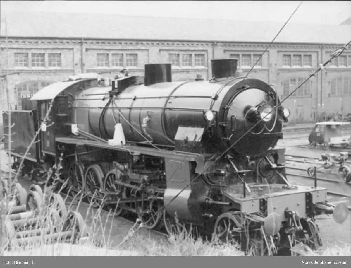 NSB damplokomotiv type 31b nr. 452 utenfor verkstedet Kronstad etter hovedrevisjon